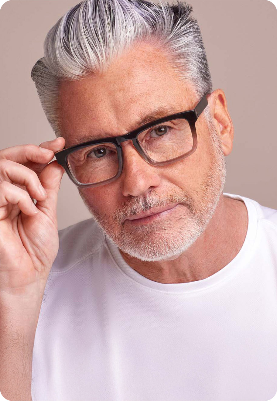 A model wearing Benny optical glasses in Eclipse.