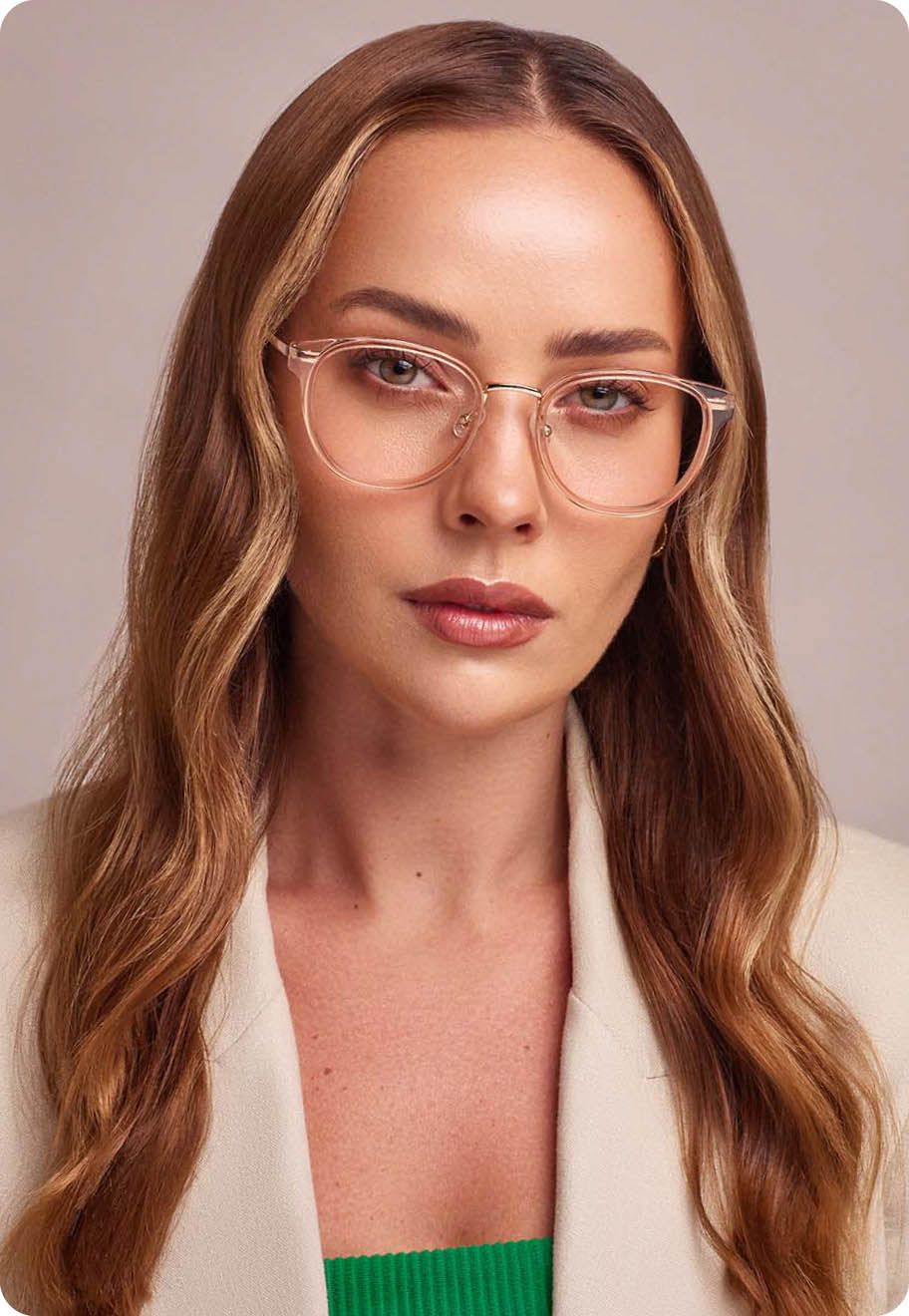 A model wearing Aries in Rose Gold.