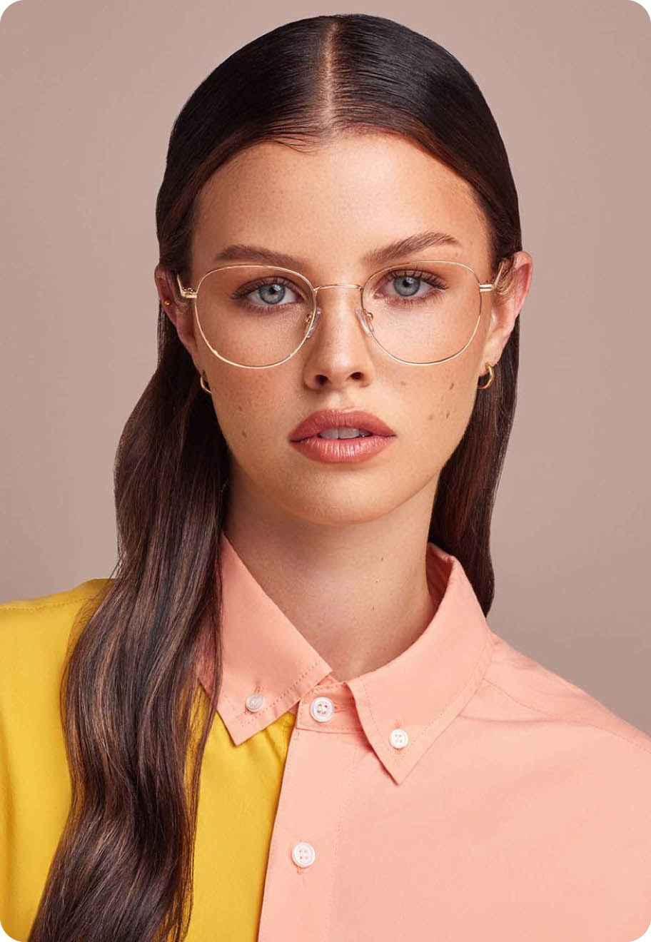 A model wearing Micah in Rose Gold.