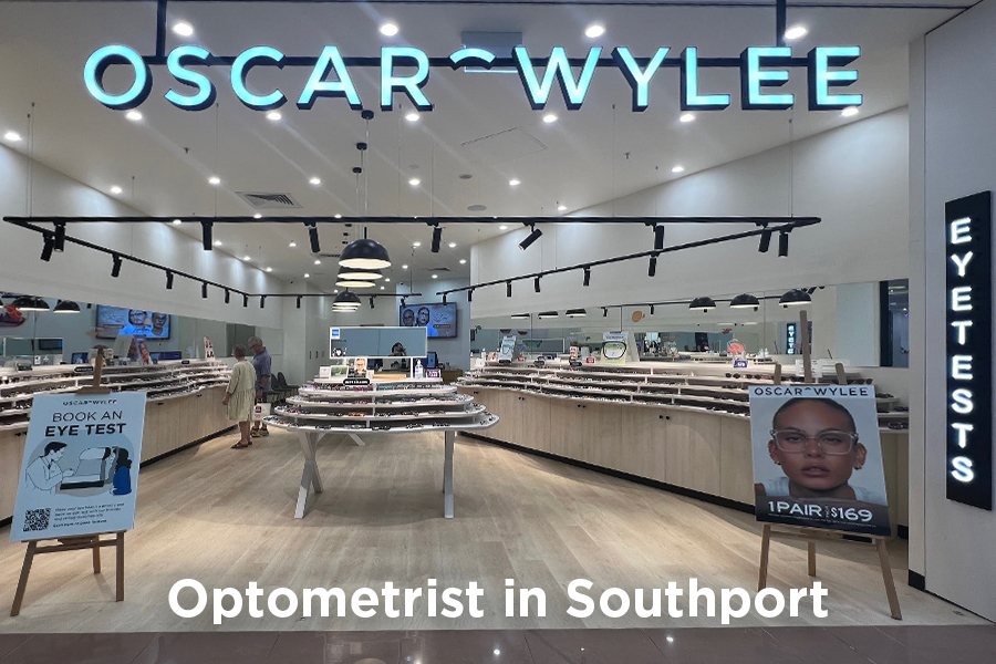 Optometrist in Southport